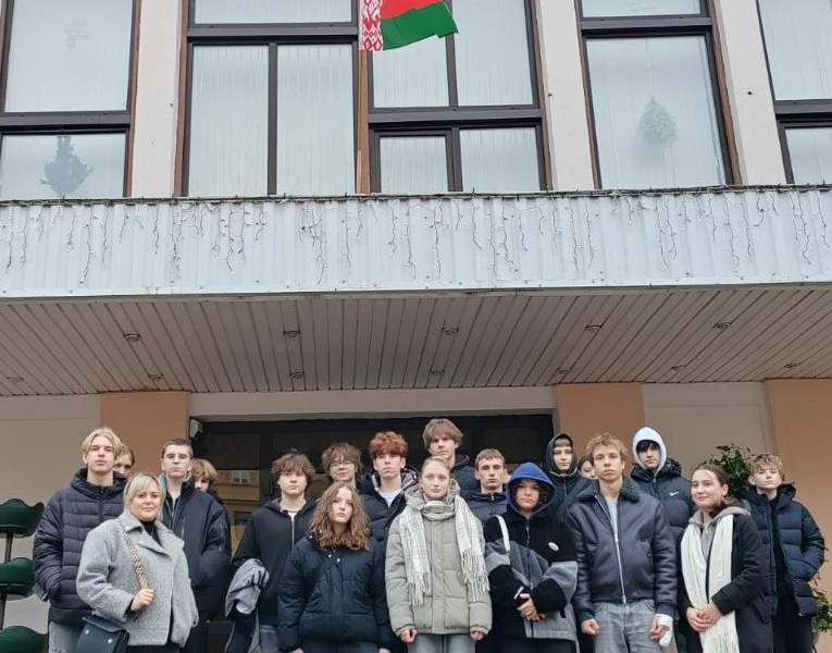 30 ноября учащиеся филиала КСТМиА УО РИПО собрались в кинотеатре «Мир» на просмотр нового фильма «Беларусфильма» — «Переломный момент».